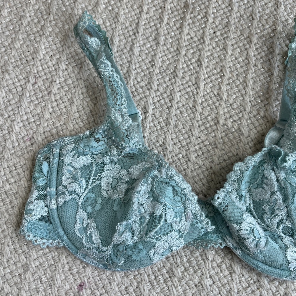 Vintage Victoria's Secret Push Up without padding 34D blue lace underwire Bra - Picture 3 of 16